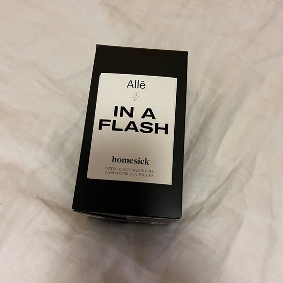 NEW ALLĒ HOMESICK CANDLE - Picture 2 of 3